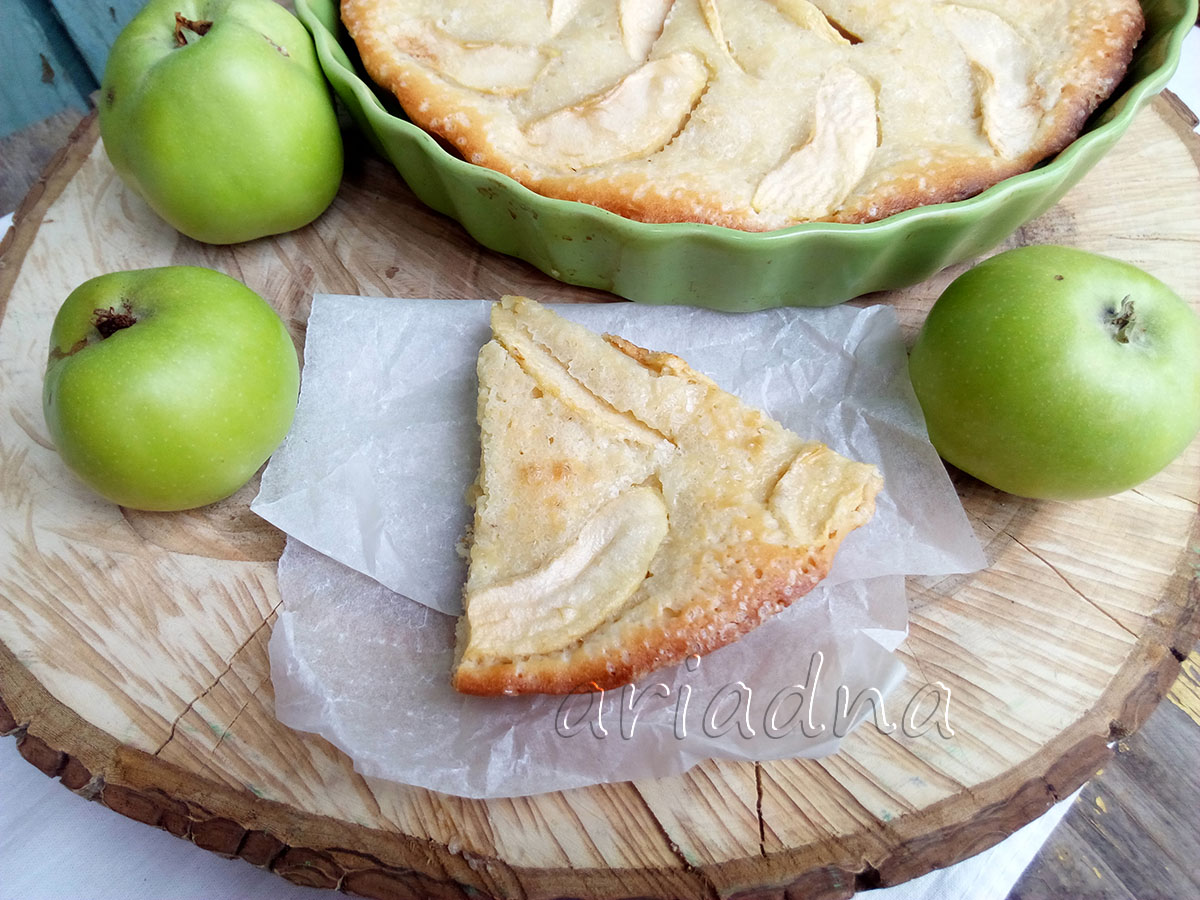 Цитрусовый пирог с яблоками