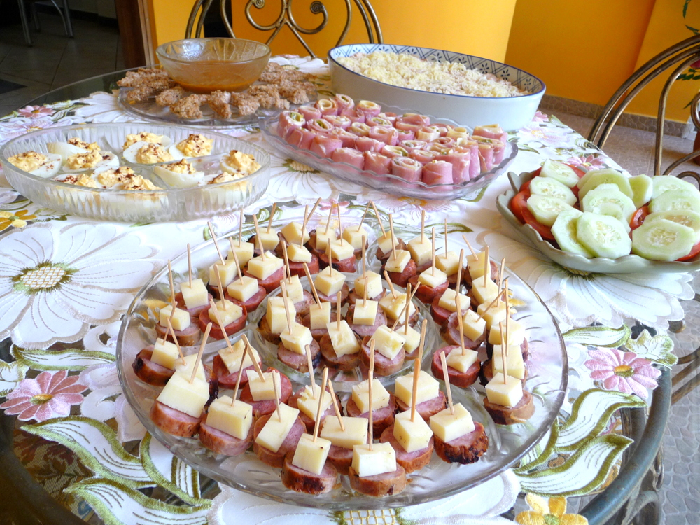 Фуршетный стол на день рождения дома простые и вкусные рецепты с фото