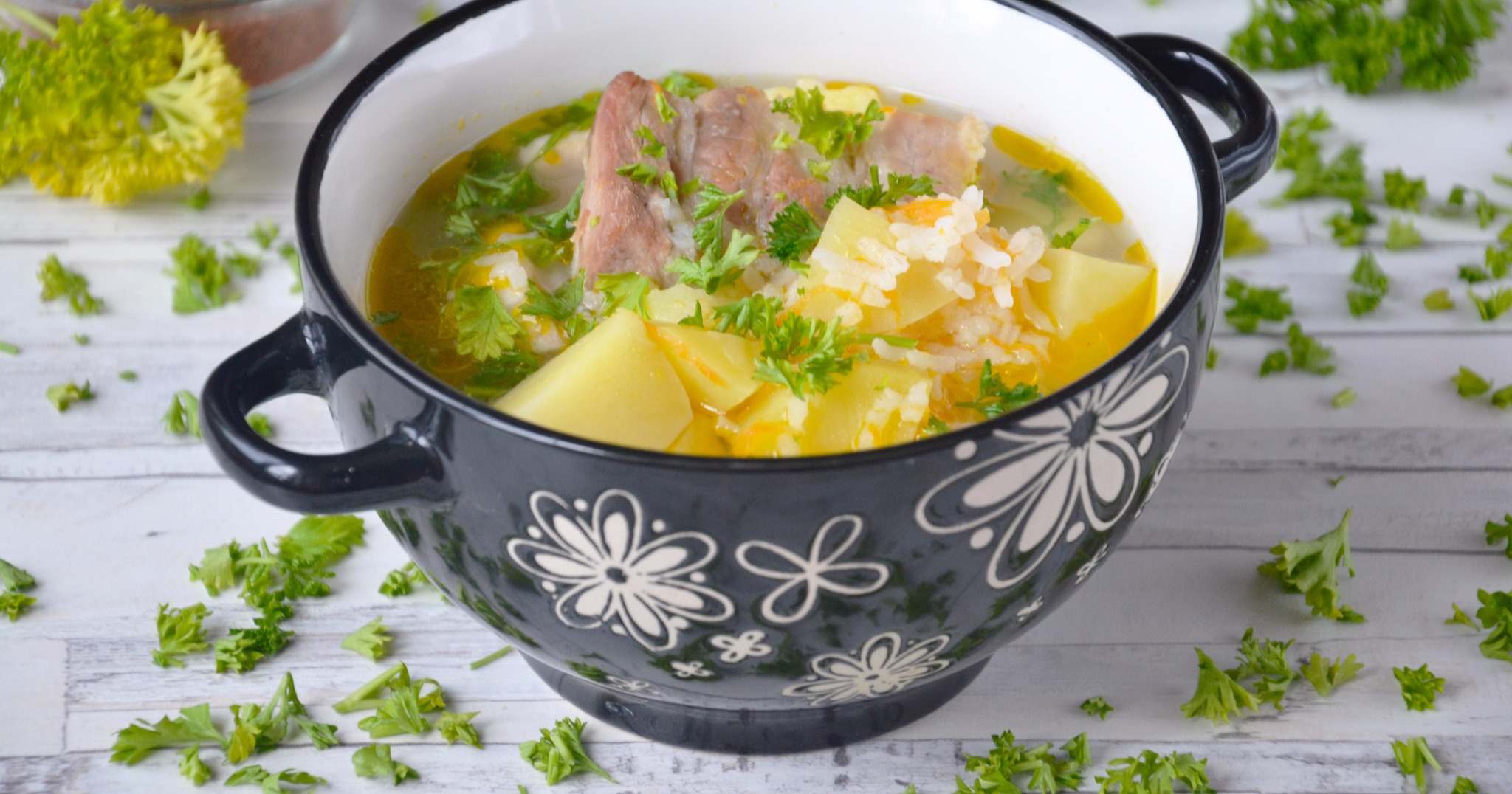 Как сварить суп с рисом и картошкой. Для супа. Супы на овощном отваре. Суп со свининой и картошкой. Суп бульон.