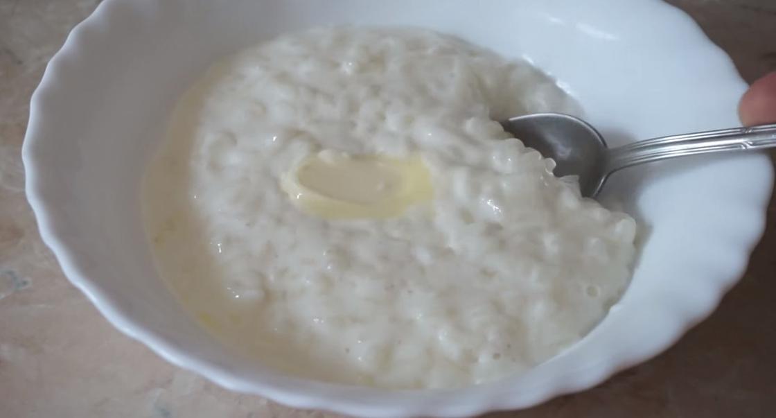Как приготовить молочную рисовую кашу в рисоварке