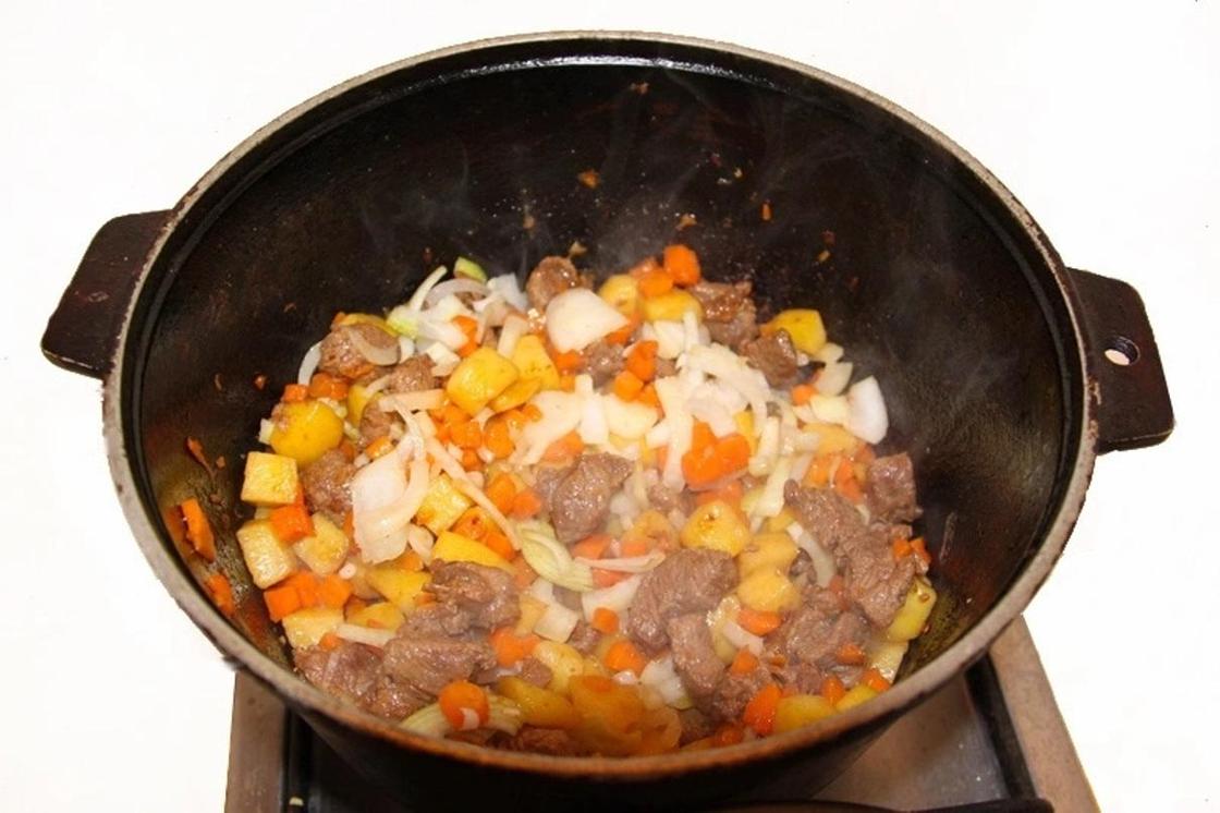 Как приготовить лагман в домашних условиях пошаговый рецепт с фото с мясом говядины простой пошагово