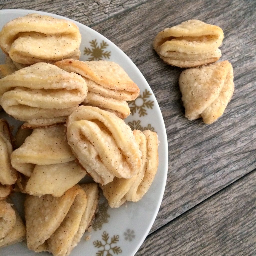 Рецепт вкусного печенья с творогом с фото пошагово