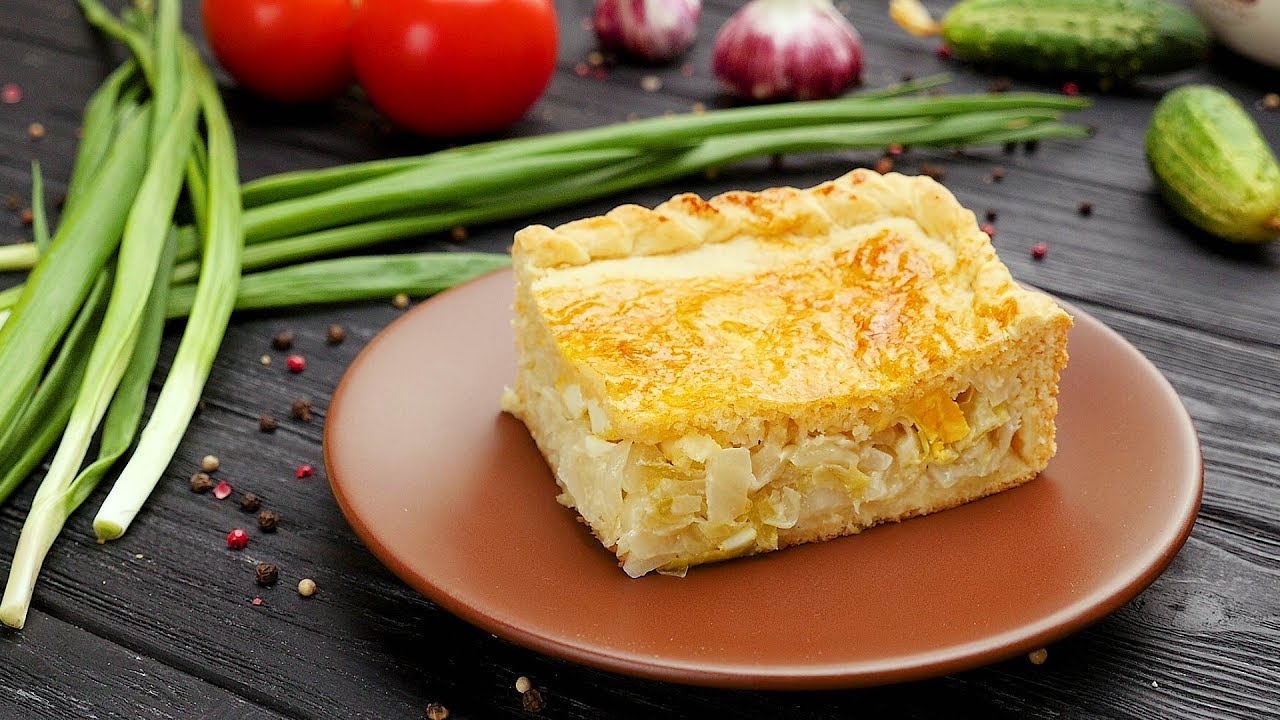 Капустная начинка для пирога. Пирог из капусты. Пирог с капустой и яйцом. Пирог с капустой и яйцом кусок. Начинка для пирога с капустой и яйцом.