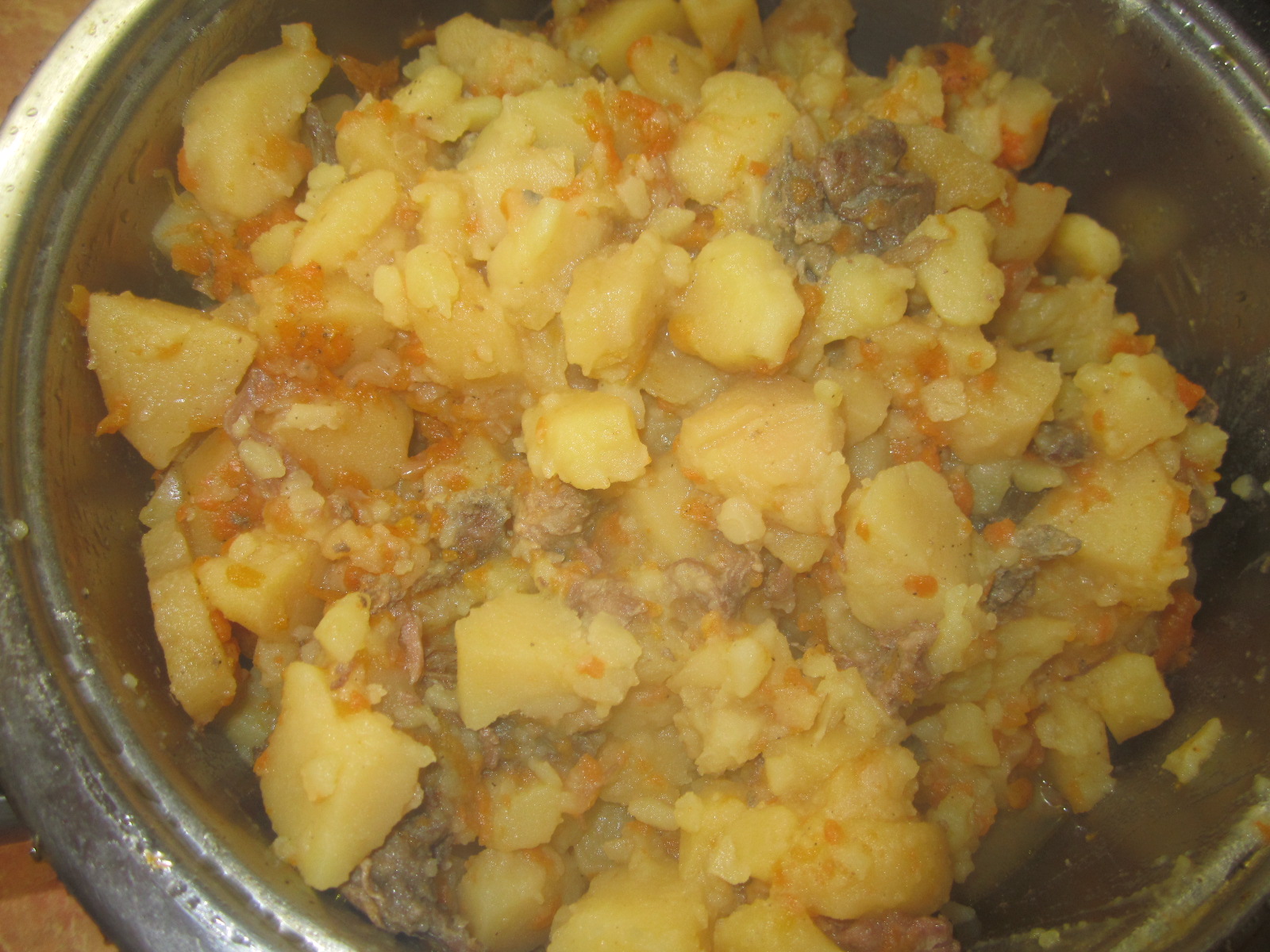 Тушёная картошка с мясом