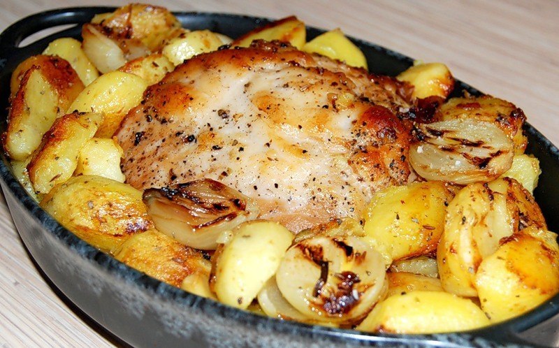 Картошка с мясом в духовке в стеклянной форме рецепт с фото