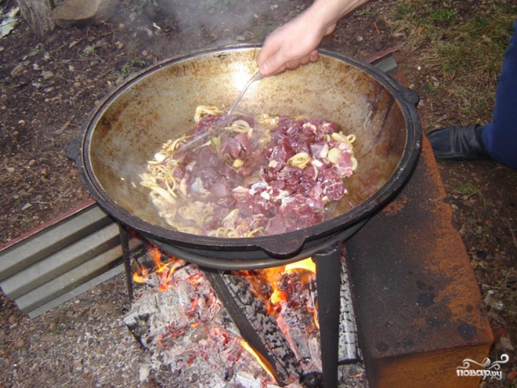 Рецепт плова на костре в казане из свинины с фото пошагово приготовление