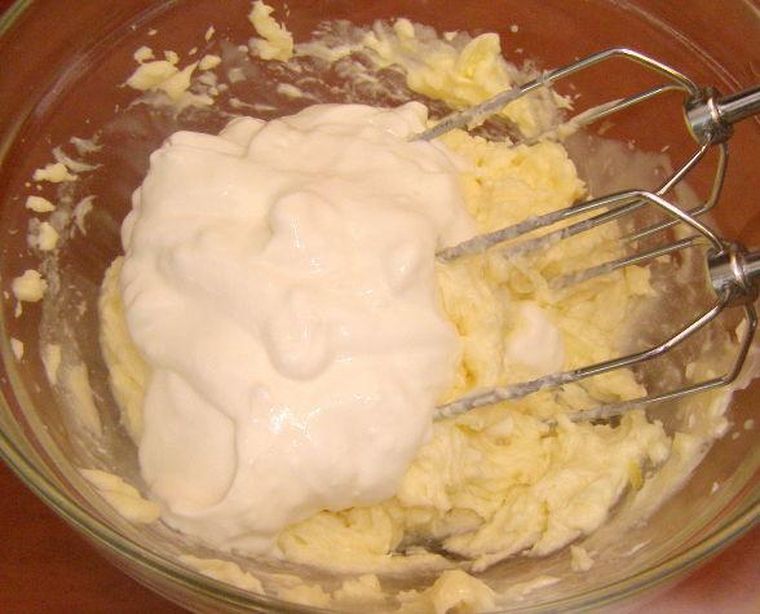 Как сварить густой крем для торта