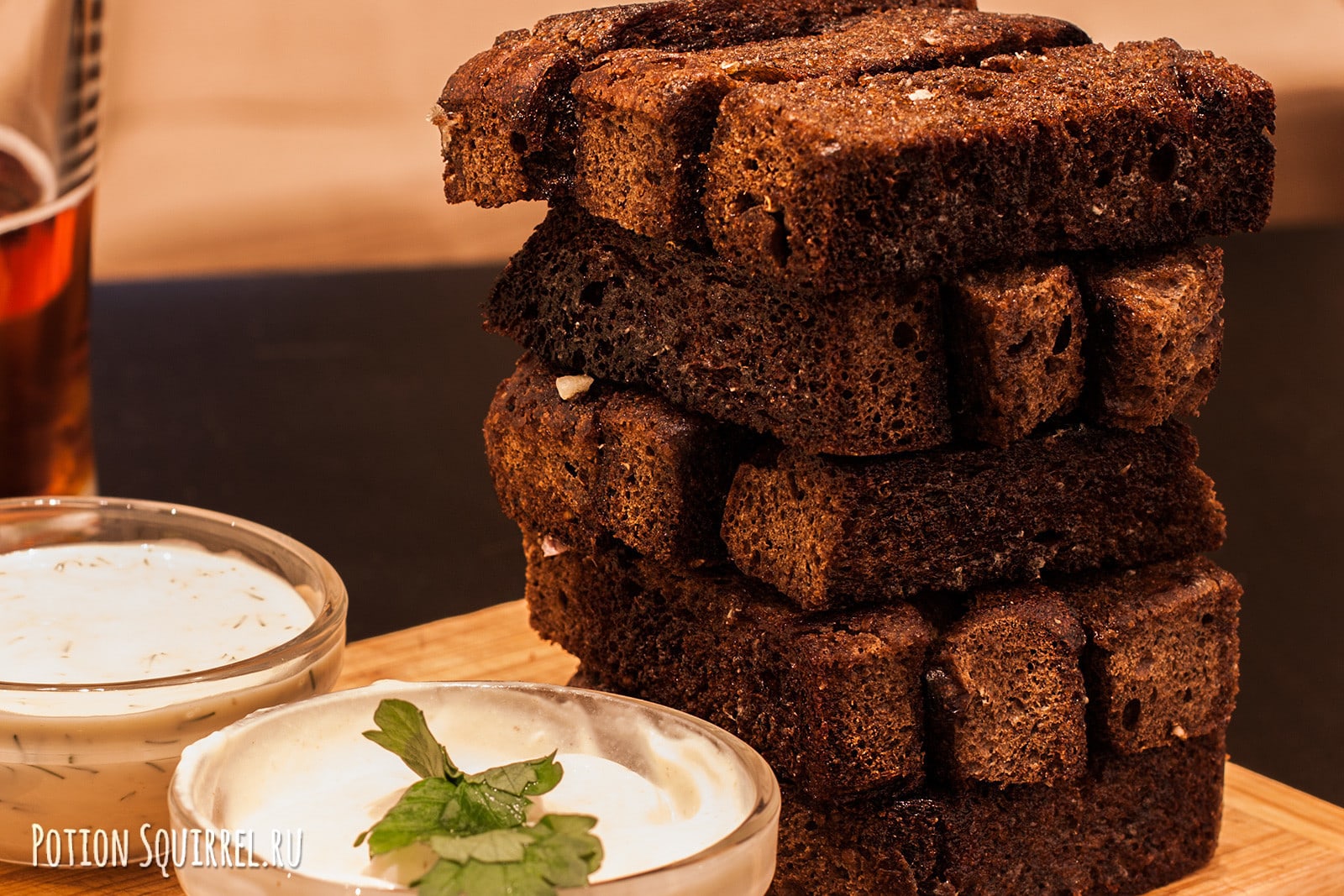 Гренки с бородинским хлебом чесноком и сыром