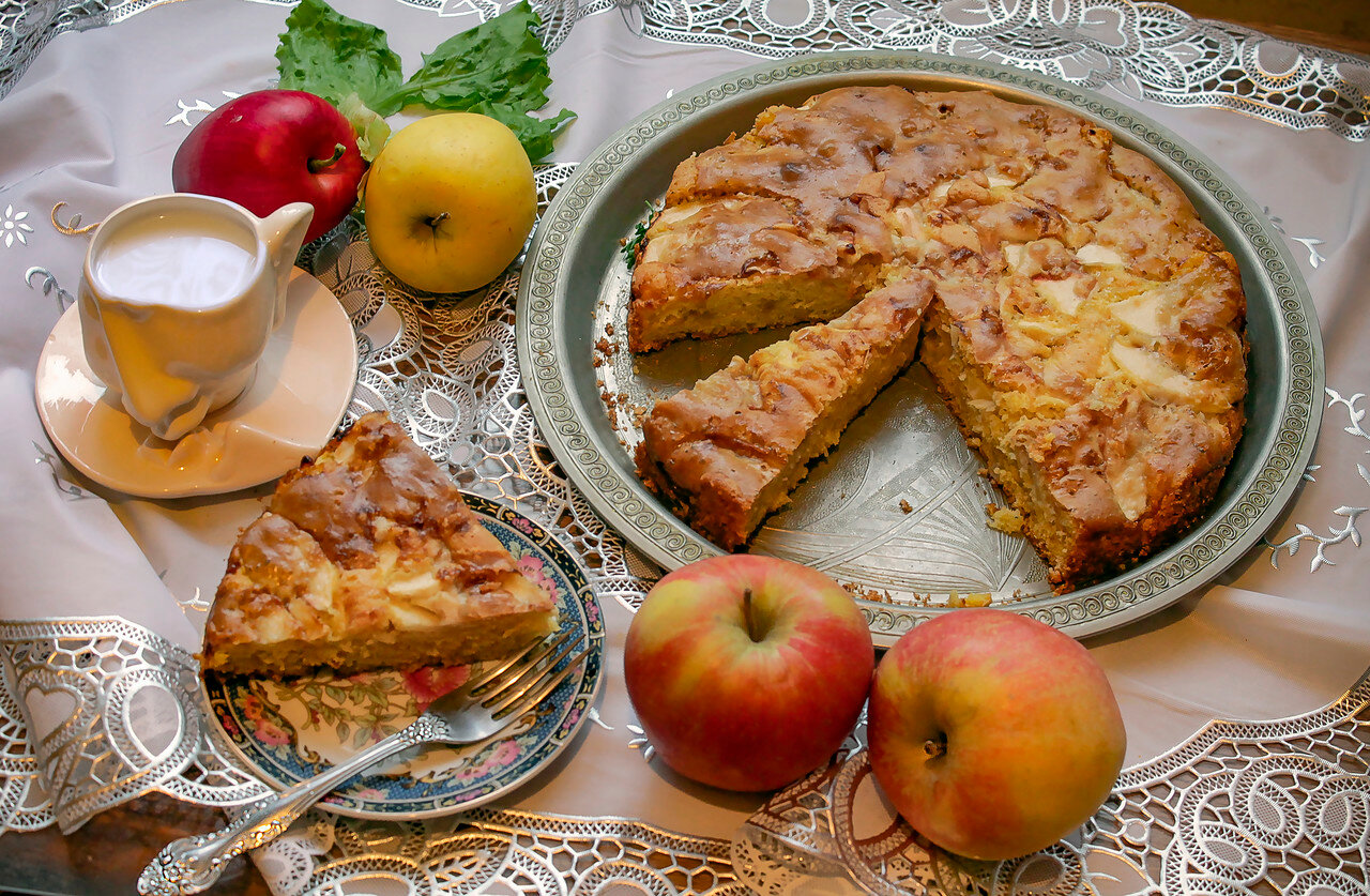 Пироги с яблоками и другими фруктами