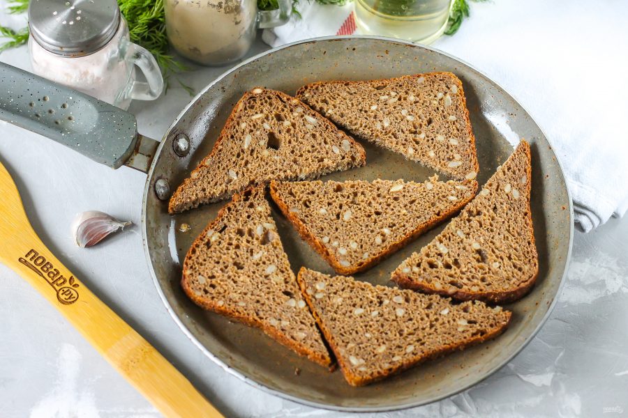 Польза жареного хлеба с чесноком