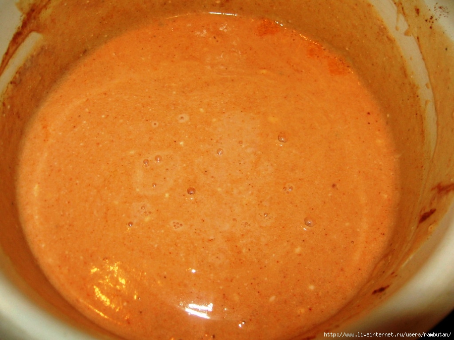 Подлива из сметаны и томатной пасты. Сметанный с томатом. Сметанный соус с томатной пастой. Подливка из муки. Подлива с мукой и томатной пастой.
