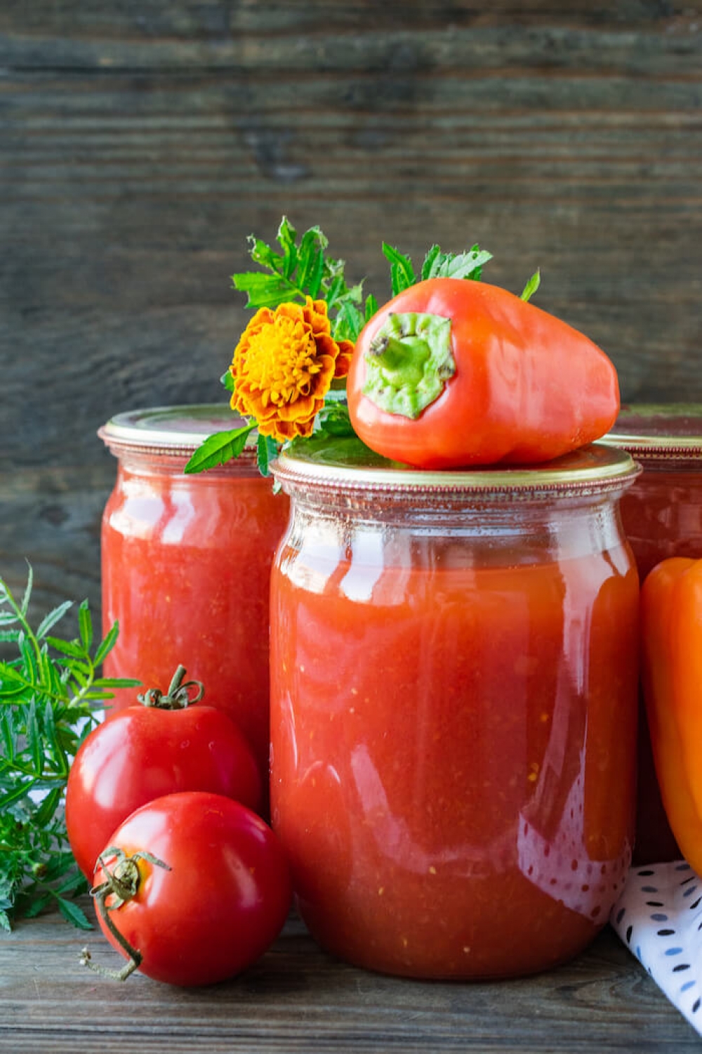 Болгарский перец в томате на зиму. Перец Tomato Pepper. Томатный сок. Томатный сок с перцем. Болгарский перец в томатном соке на зиму.