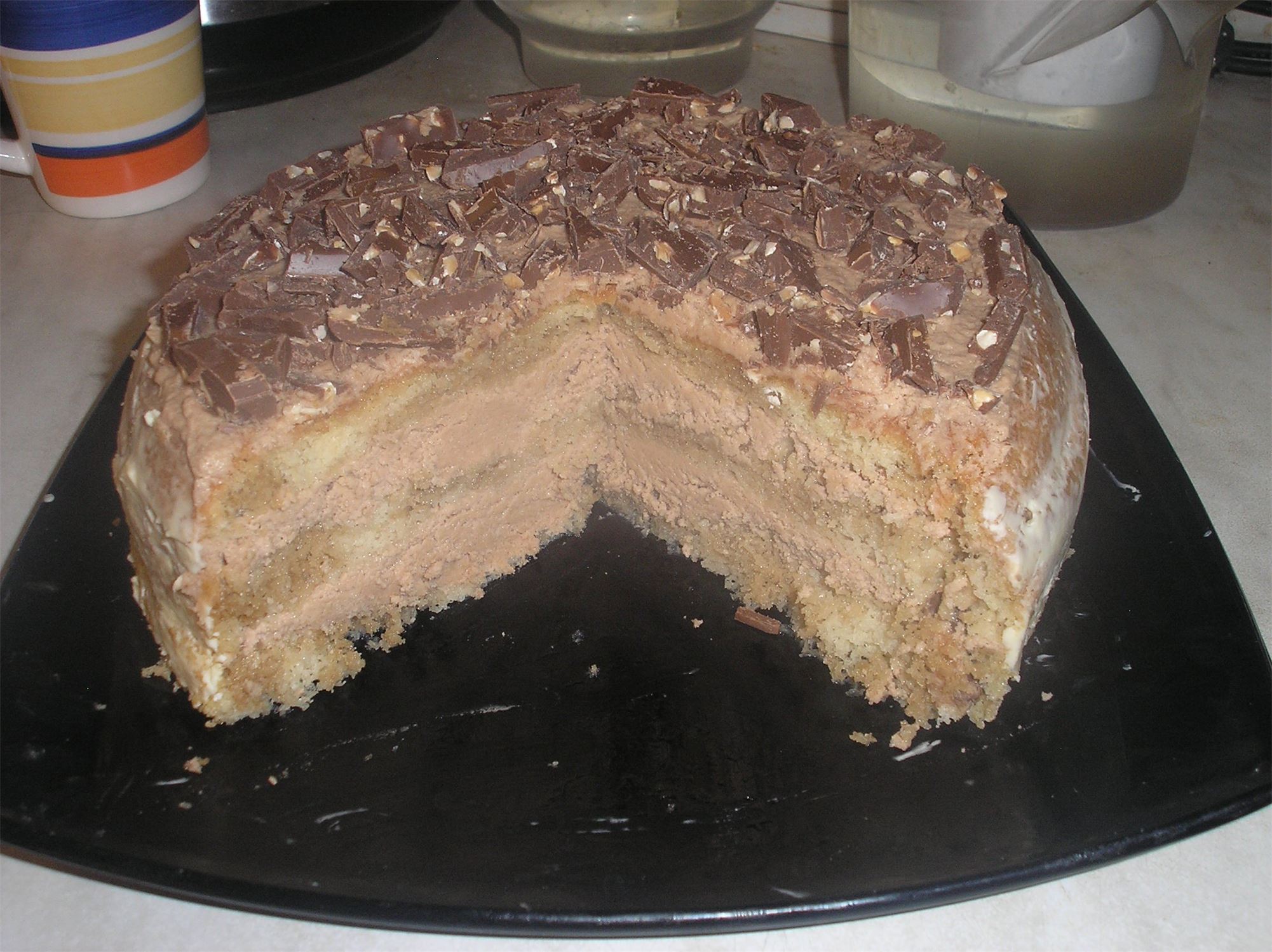 Торт в мультиварке рецепт с фото. Вкусный торт в мультиварке. Торты из мультиварки. Простой бисквитный торт. Торт в мультиварке редмонд.
