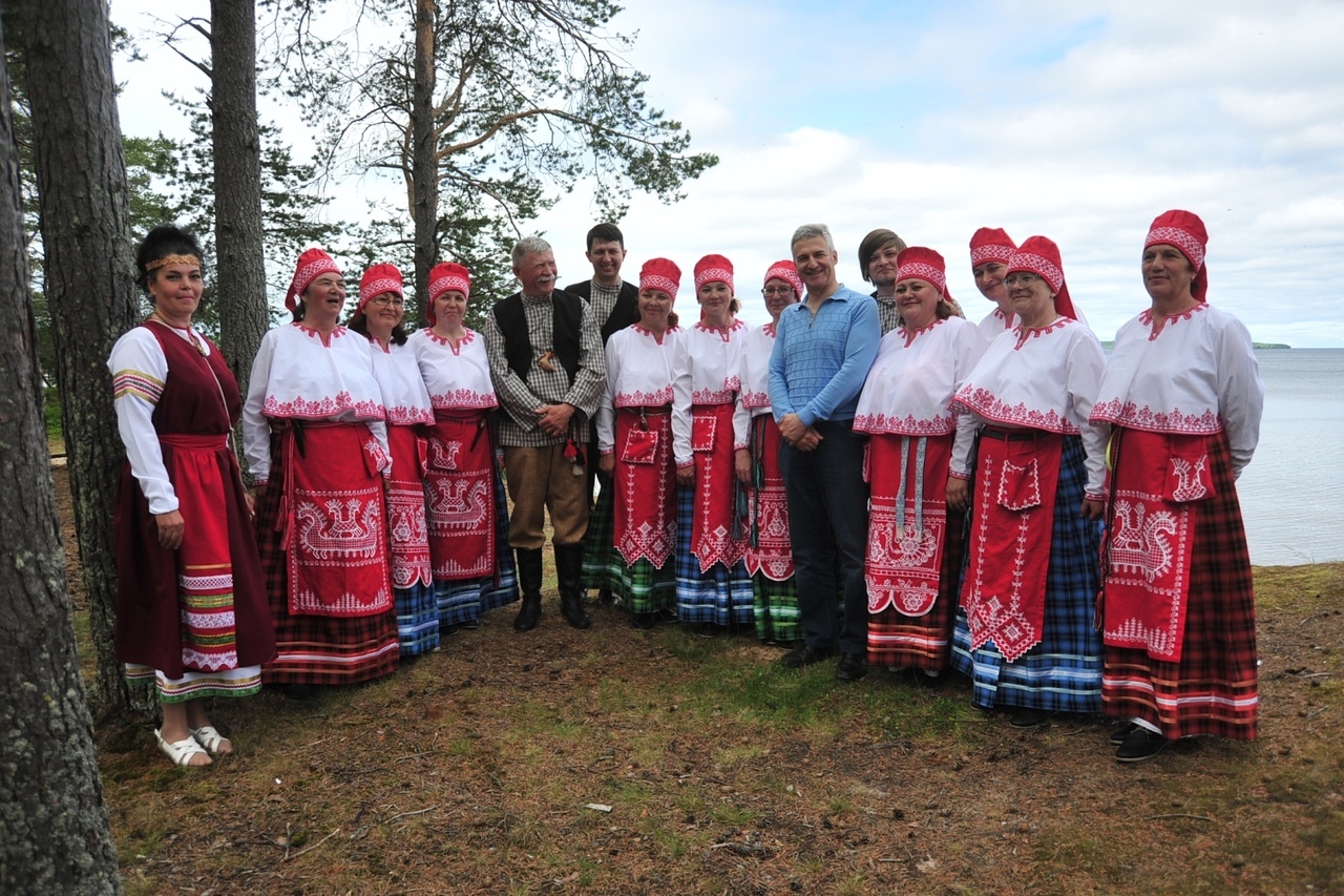 Карелы вепсы саамы