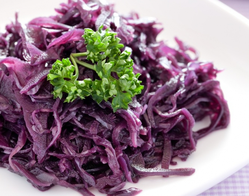 Салат из краснокочанной капусты свежей рецепт вкусный с фото пошагово