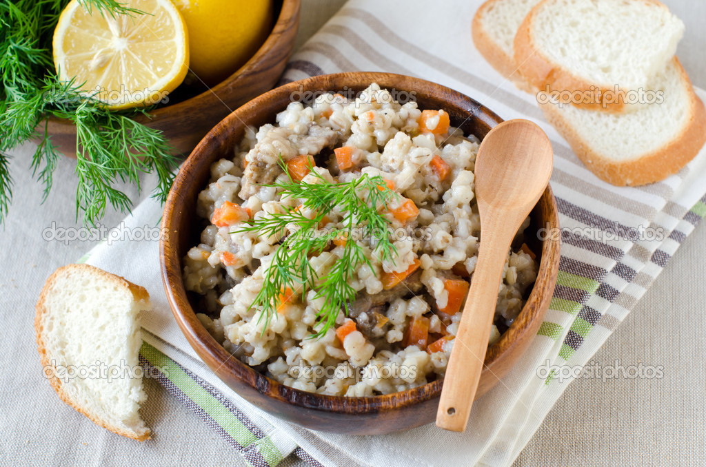 Перловая каша с салом и луком в мультиварке