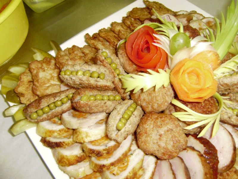 Красивая подача блюд на праздничный стол фото