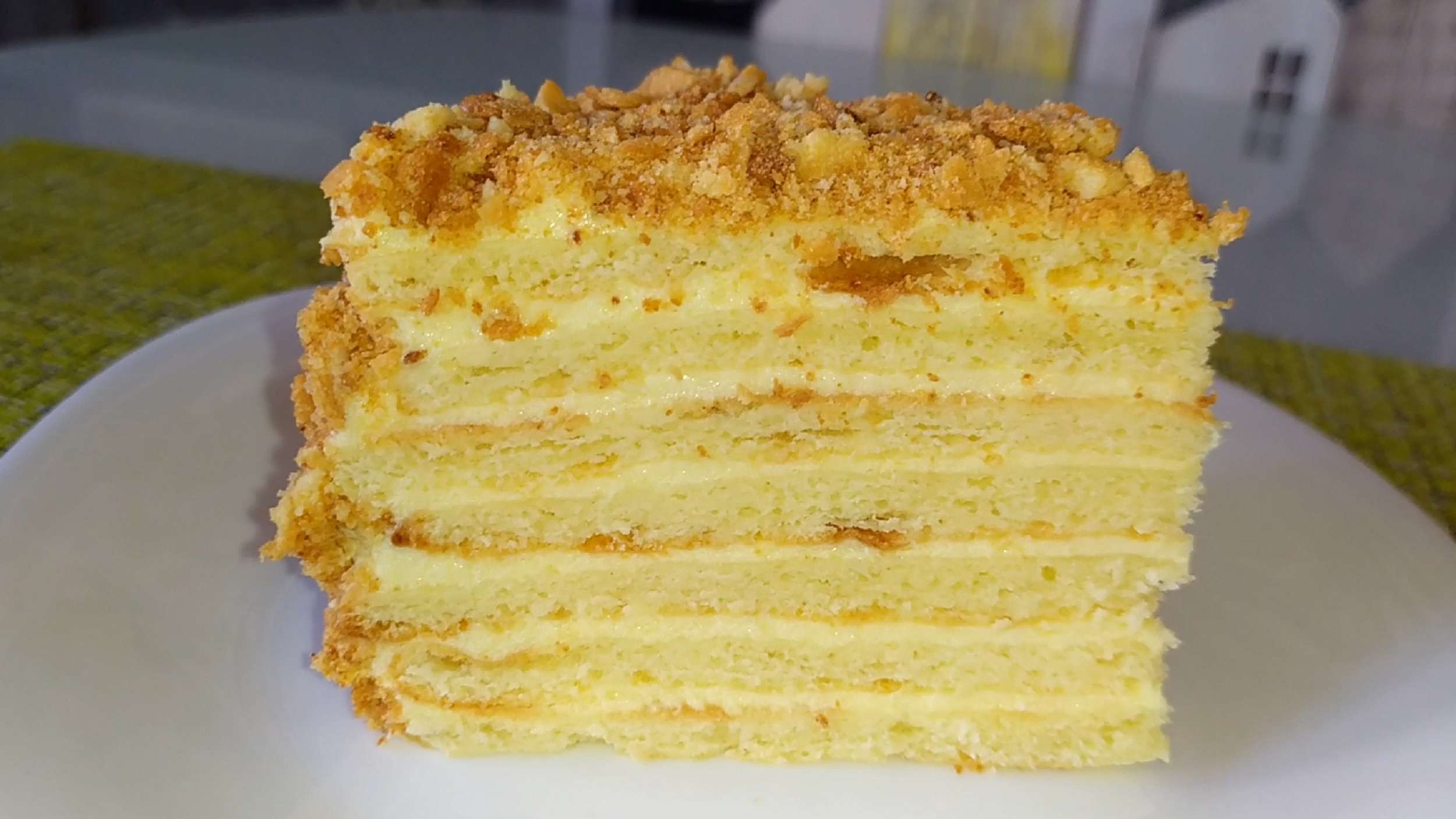 Творожный торт на сковороде с заварным. Творожный Наполеон торт. Творожный Наполеон торт с заварным кремом. Наполеон торт тайерлаш. Торт с творожными коржами.