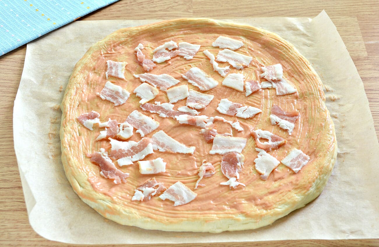 как сделать пиццу с тонким тестом в домашних условиях фото 66