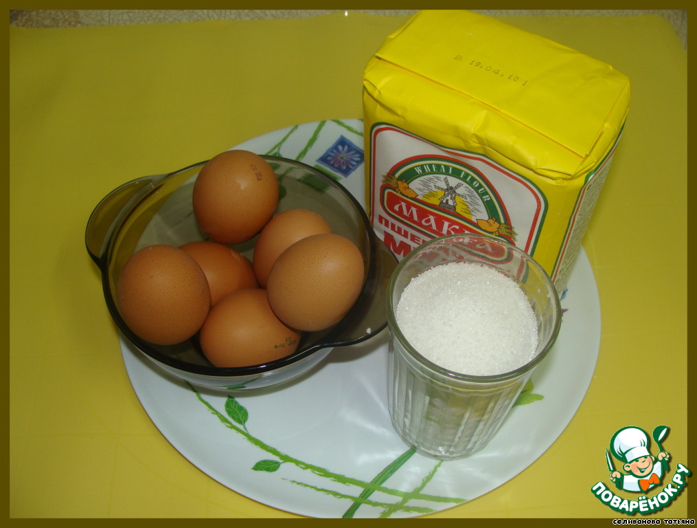 Мука сахар яйца подсолнечное масло