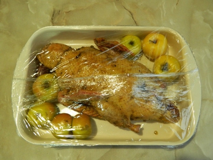 Утка с яблоками в рукаве в духовке пошаговый рецепт с фото